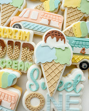 Load image into Gallery viewer, Ice cream Debosser and Cutter STL File or physical procuct available