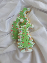 Charger l'image dans la galerie, Grinch Tree debosser and Cutter STL File or physical product available
