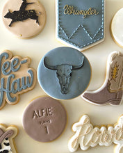 Load image into Gallery viewer, Cow Skull Fondant Debosser

