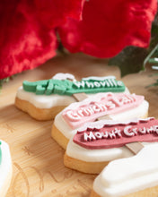 Charger l'image dans la galerie, Grinch Whoville Sign debosser and Cutter STL File or physical product available
