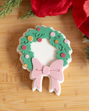 Cargar imagen en el visor de la galería, Grinch Wreath debosser and Cutter STL File or physical product available
