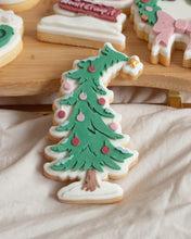 Charger l'image dans la galerie, Grinch Tree debosser and Cutter STL File or physical product available
