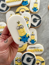 Cargar imagen en el visor de la galería, Kevin the Minion Debosser
