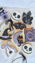 Cargar imagen en el visor de la galería, Jack Skeleton Halloween Fondant Debosser
