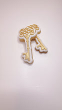 Charger l&#39;image dans la galerie, Alice in Wonderland Key Debosser and Cutter
