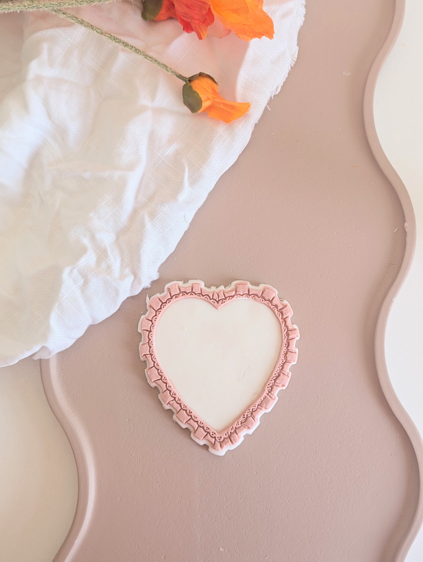 Heart with Frosting Border Debosser and Cutter
