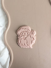 Load image into Gallery viewer, Santa&#39;s Head Debosser and Cutter
