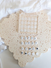 Cargar imagen en el visor de la galería, Friendship Braclet heart (with Letter bead mould) Debosser and Cutter
