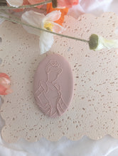 Load image into Gallery viewer, Princess Outlines Fondant Debosser
