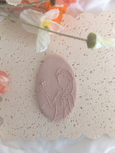 Load image into Gallery viewer, Princess Outlines Fondant Debosser
