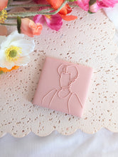 Charger l&#39;image dans la galerie, Villain line art Fondant Debossers
