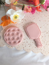Charger l&#39;image dans la galerie, Pickleball Ball Fondant embosser
