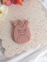 Cargar imagen en el visor de la galería, Squishmellow Characters Debosser and Cutter
