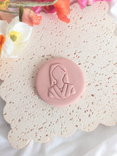 Charger l&#39;image dans la galerie, Princess silhouette Fondant debosser
