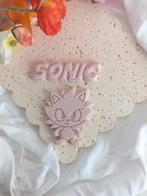 Load image into Gallery viewer, Sonic Logo Debosser and Cutter

