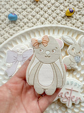 Charger l&#39;image dans la galerie, Floppy Bunny Debosser and Cutter
