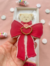 Load image into Gallery viewer, Ruffle Bow debosser and cutter
