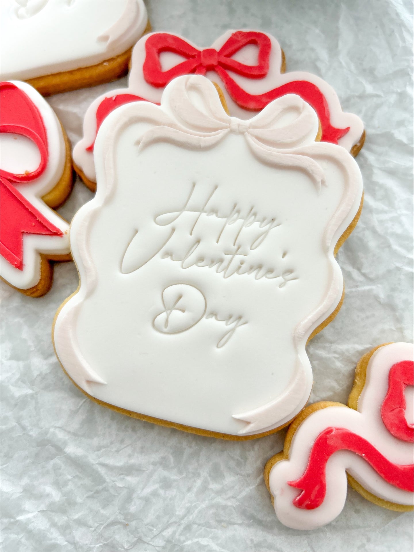 Happy Valentines Day Bow Frame debosser and cutter