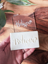 Charger l&#39;image dans la galerie, Christmas Believe Fondant debosser
