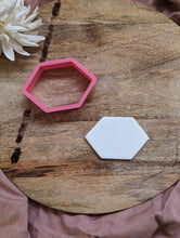 Charger l&#39;image dans la galerie, medium wide Hexagon cookie cutter
