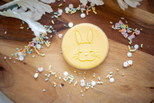 Cargar imagen en el visor de la galería, Bunny Face Fondant debosser
