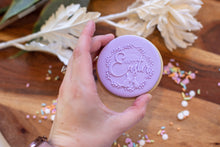 Cargar imagen en el visor de la galería, Happy Easter Fondant debosser
