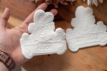 Cargar imagen en el visor de la galería, Happy Easter Bunny Personalise debosser and Cutter
