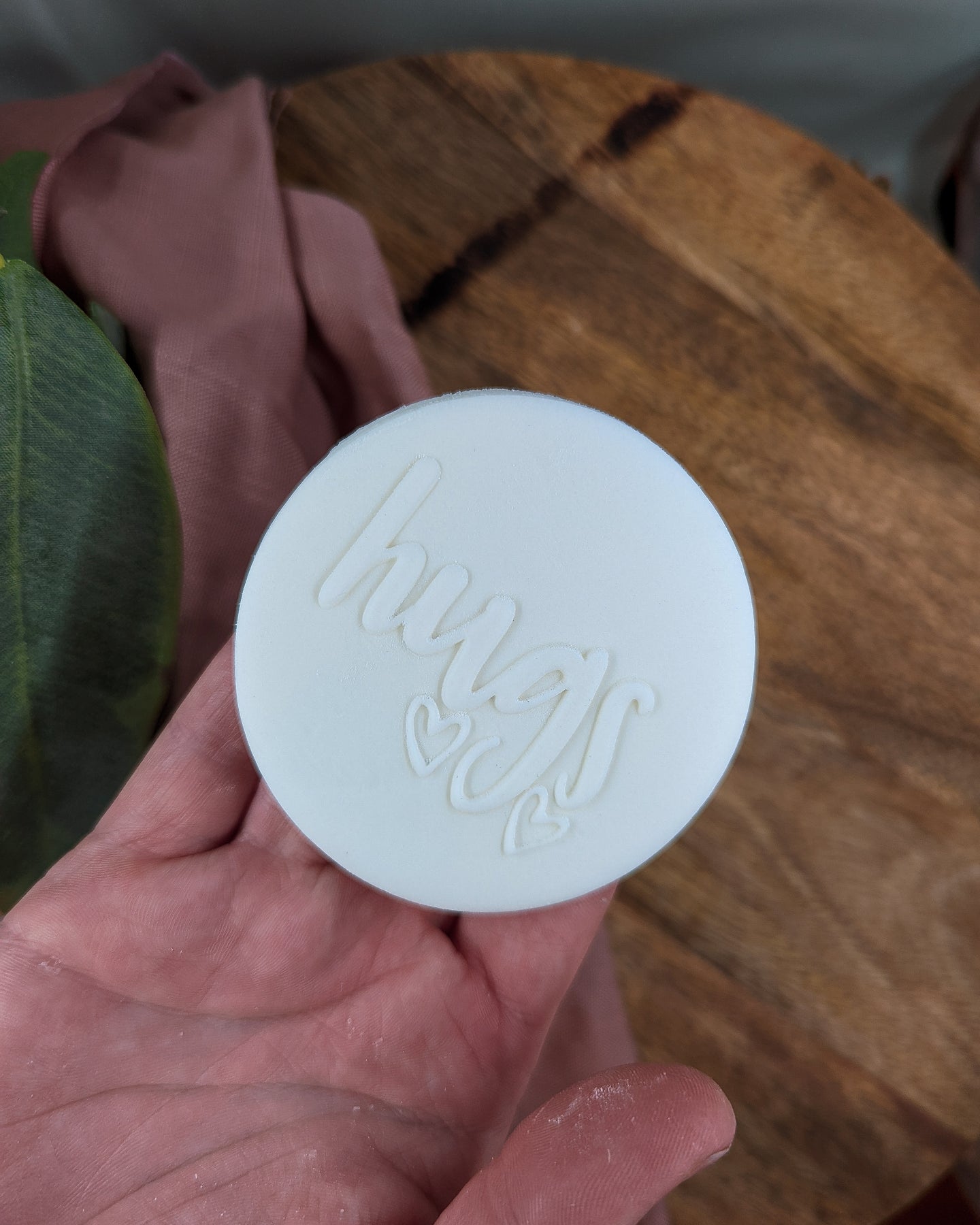 Hugs Fondant debosser