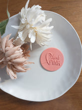 Cargar imagen en el visor de la galería, Think Pink Fondant debosser
