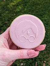 Cargar imagen en el visor de la galería, Magic themed Fondant Debossers
