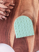 Load image into Gallery viewer, Hearts Pattern Fondant debosser

