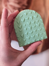 Load image into Gallery viewer, Hearts Pattern Fondant debosser
