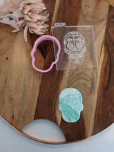 Load image into Gallery viewer, Skull debosser and cutter

