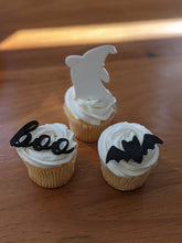 Cargar imagen en el visor de la galería, Halloween Cupcake Toppers
