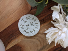 Cargar imagen en el visor de la galería, Bows Silicone Mould
