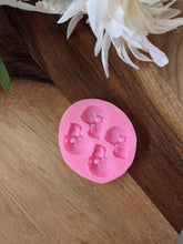 Charger l&#39;image dans la galerie, Skulls Silicone Mould
