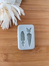 Cargar imagen en el visor de la galería, Carrot Silicone Mould
