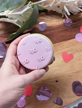 Load image into Gallery viewer, XO XO Pattern Fondant debosser
