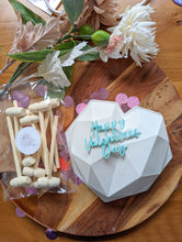 Load image into Gallery viewer, Happy Valentines Day topper Plaque
