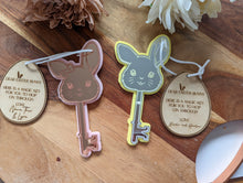 Charger l&#39;image dans la galerie, Easter Bunny Key
