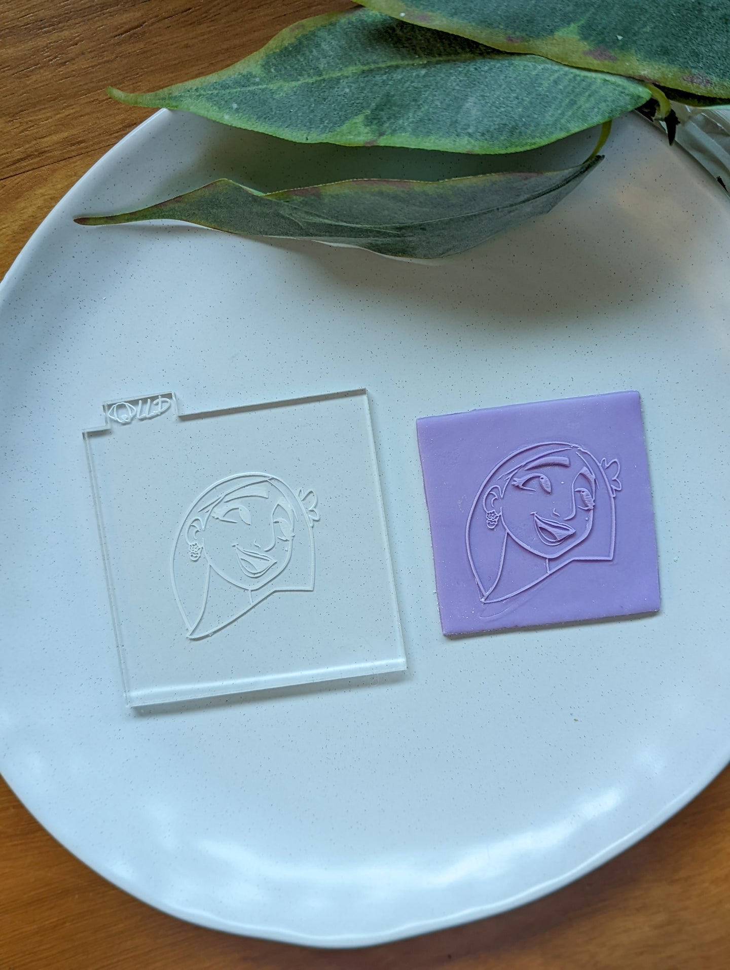 Isabela Fondant debosser