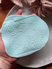 Charger l&#39;image dans la galerie, Floral Pattern Fondant Debosser

