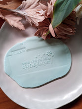 Charger l&#39;image dans la galerie, Spread Kindness like wildflower Fondant debosser
