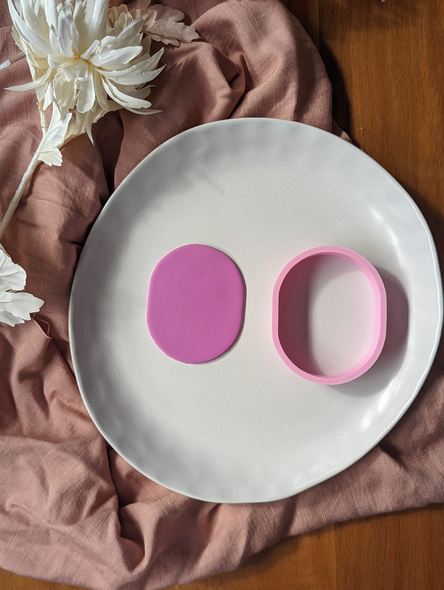 Wide Oval Cookie Cutter
