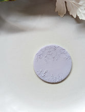 Charger l&#39;image dans la galerie, Split floral Pattern Fondant debosser
