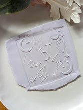 Cargar imagen en el visor de la galería, Moon Gem Pattern Fondant debosser
