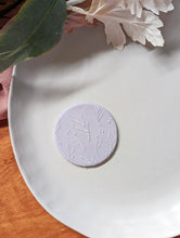 Load image into Gallery viewer, Little Leaves Fondant debosser
