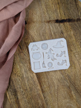 Cargar imagen en el visor de la galería, Halloween Symbols Silicone Mould
