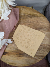 Load image into Gallery viewer, Black Cats and Bats Pattern Fondant debosser
