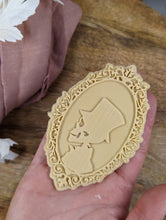 Charger l&#39;image dans la galerie, Vintage Skull frame debosser and Cutter
